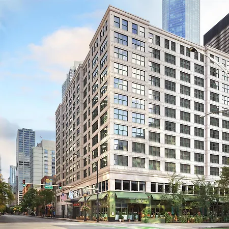 Hampton Inn & Suites Chicago-Downtown-3